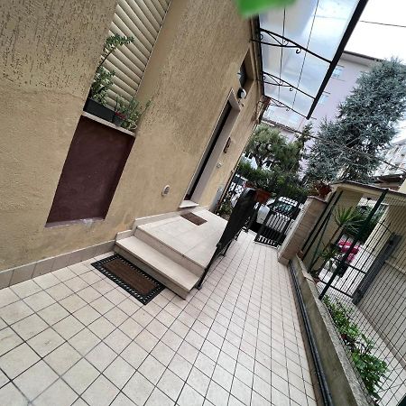 Casa Riri Bed & Breakfast San Benedetto del Tronto Ngoại thất bức ảnh